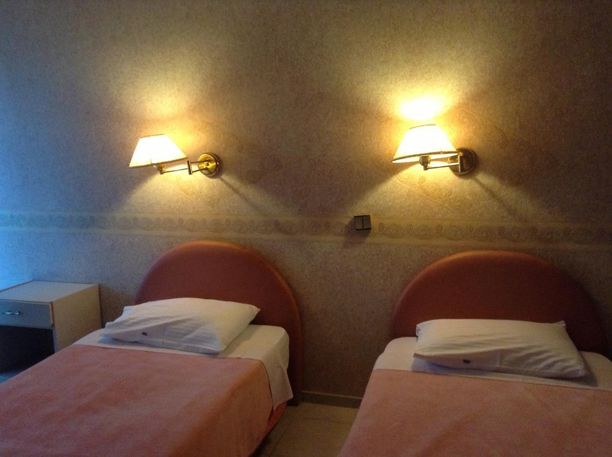 Plotini Hotel Dhidhimotikhon Habitación foto