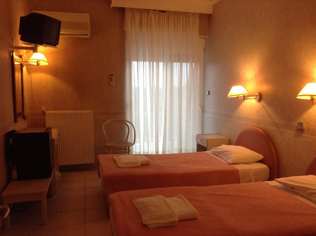Plotini Hotel Dhidhimotikhon Habitación foto